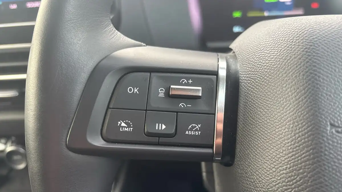 2022-citroen-c4-e-shine-plus-big-22
