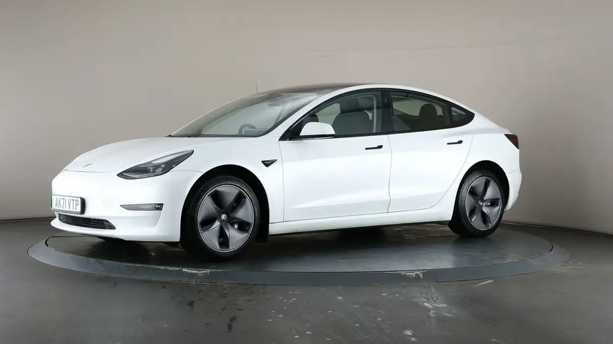 2021-tesla-model-3-e-long-range-awd-big-34