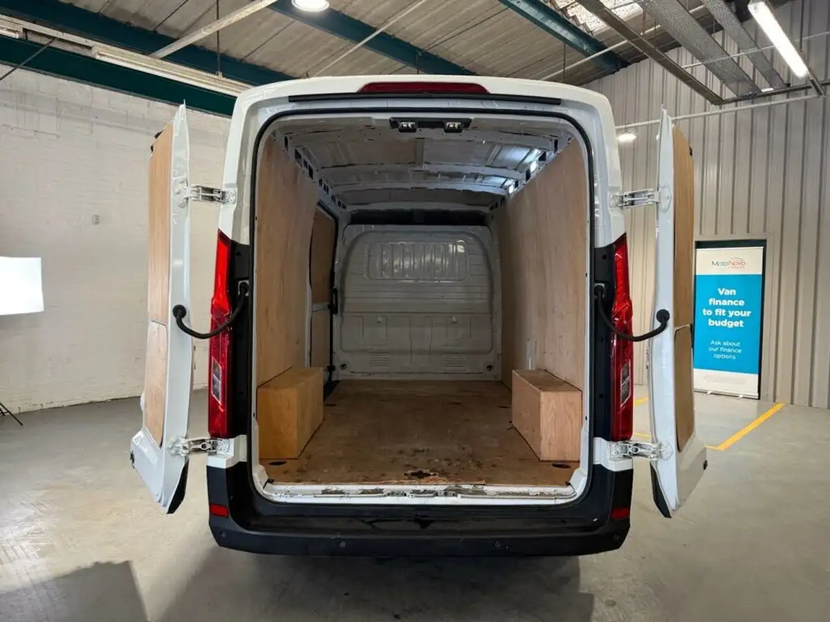 2023-maxus-deliver-9-big-13