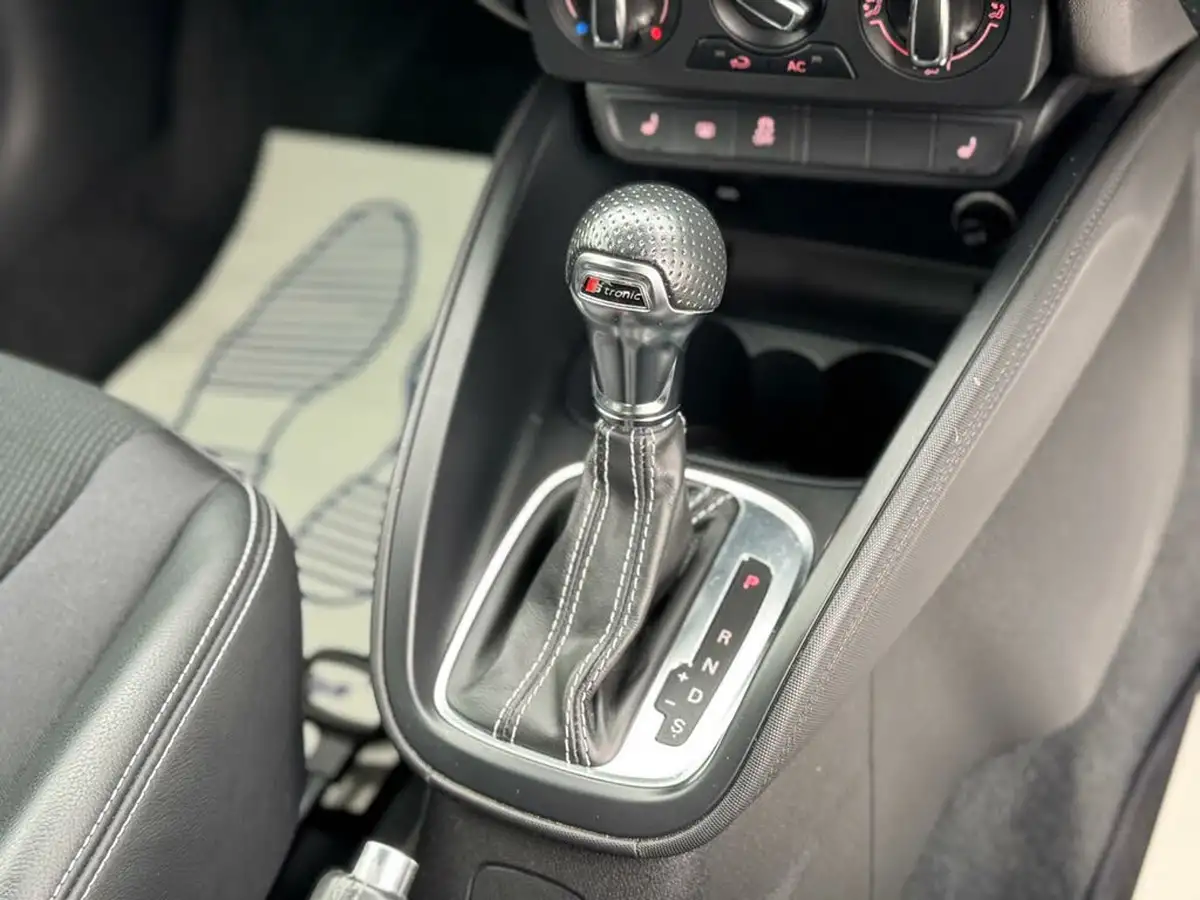 2013-audi-a1-14-s-line-tfsi-122ps-sportback-5d-1390cc-tronic-big-48