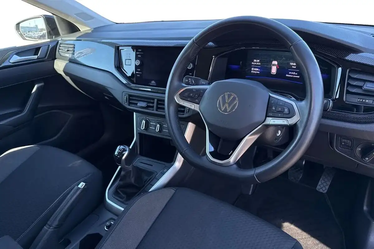 2022-volkswagen-polo-10-tsi-life-big-13