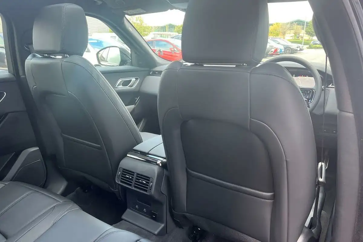 2024-land-rover-range-rover-velar-20-d200-dynamic-se-big-28
