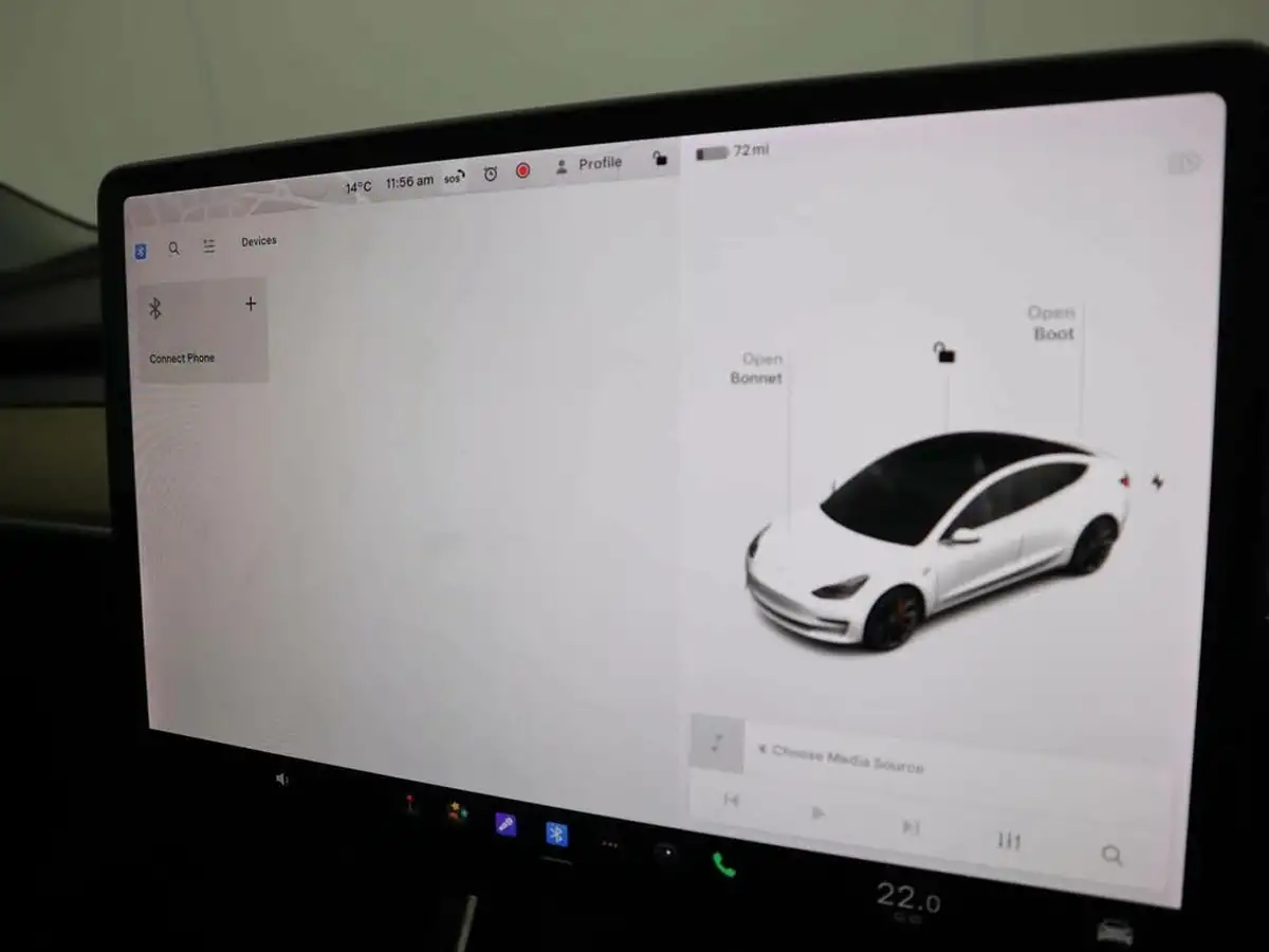 2020-tesla-model-3-e-performance-big-20