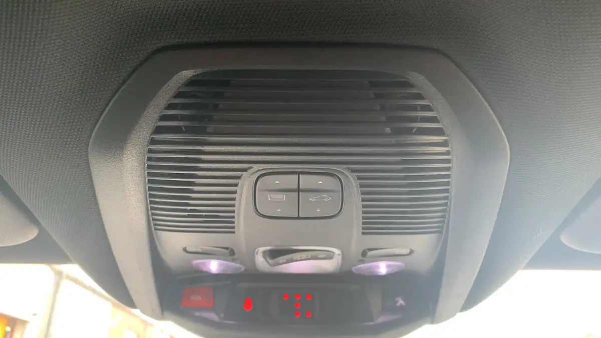 2022-peugeot-5008-suv-12-puretech-gt-premium-big-38
