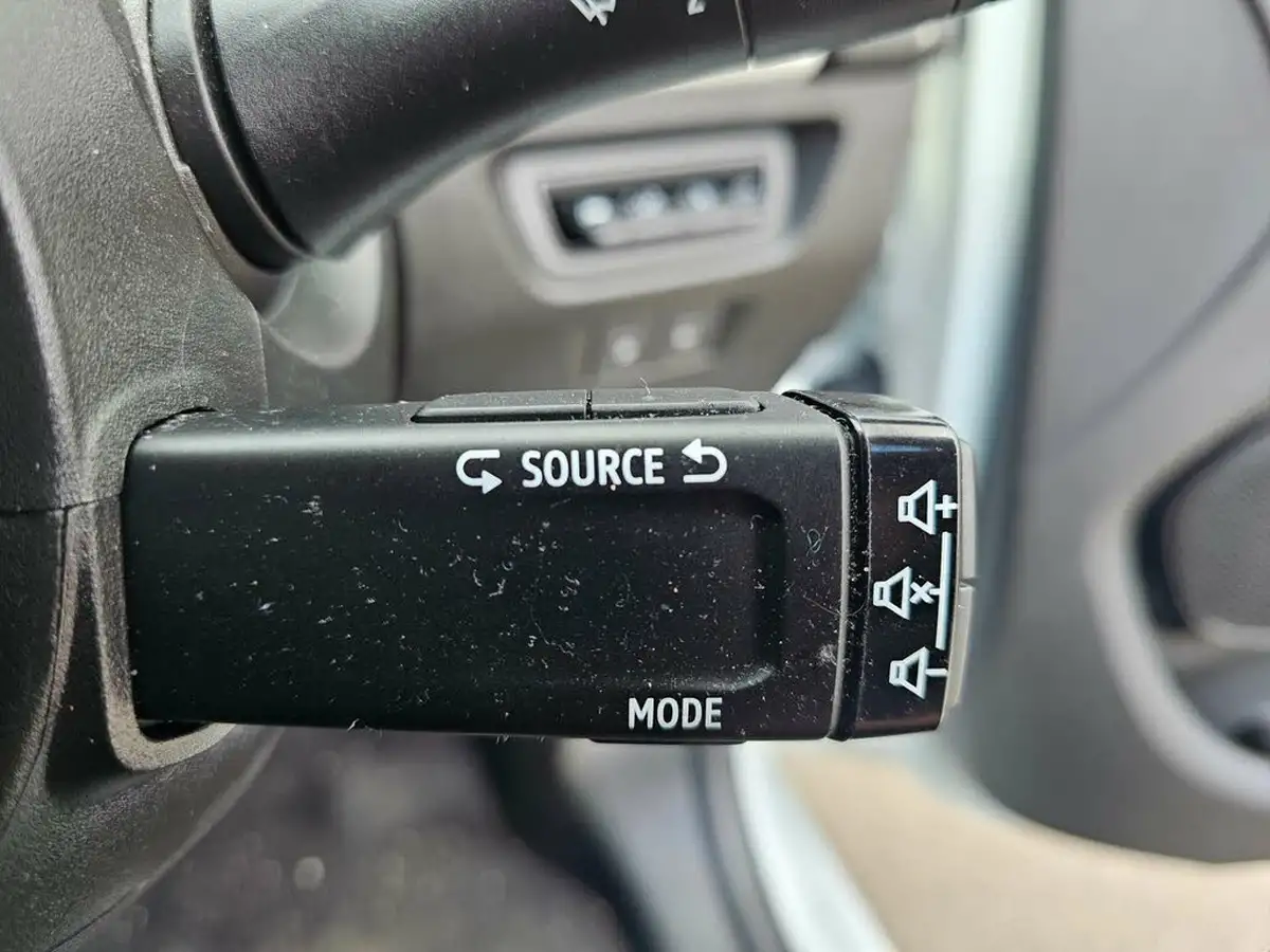 2022-renault-zoe-e-iconic-135ps-r135ze50-boost-charge-big-17
