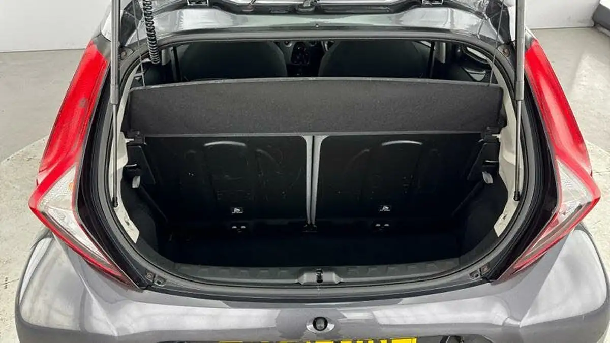 2021-toyota-aygo-10-vvt-i-x-play-tss-big-29