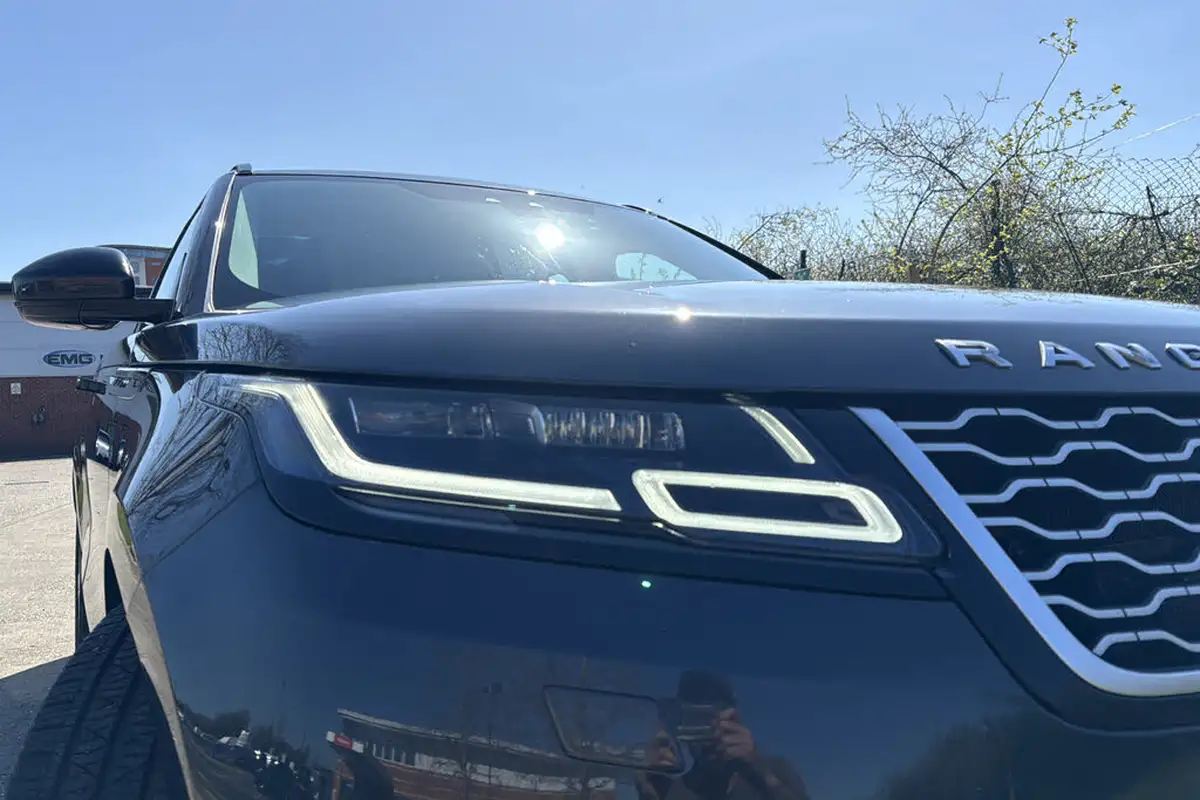 2018-land-rover-range-rover-velar-30-d300-s-ss-big-35