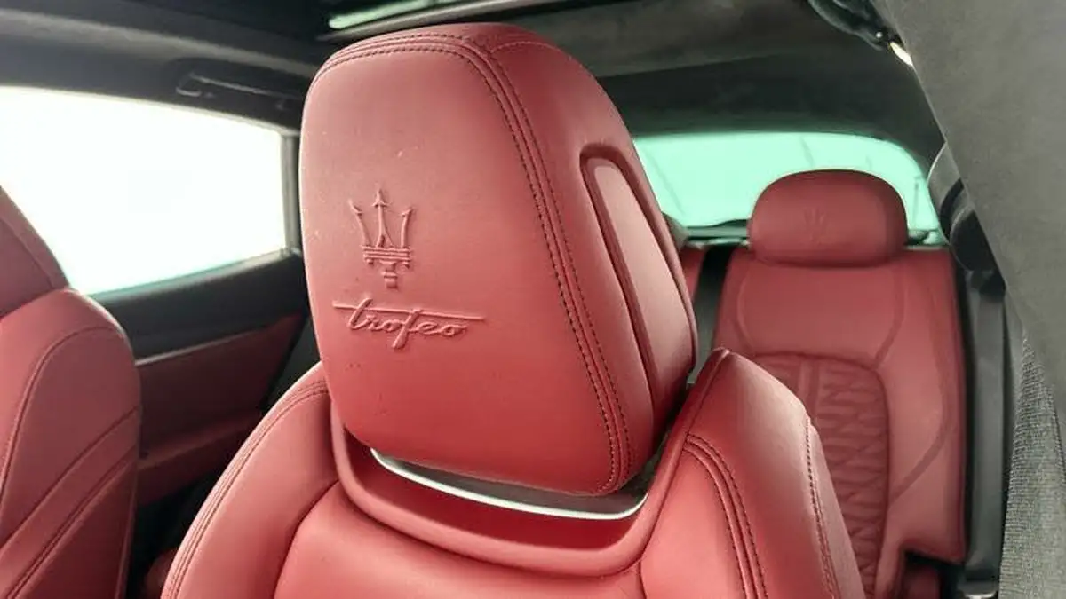 2022-maserati-levante-38-trofeo-big-28