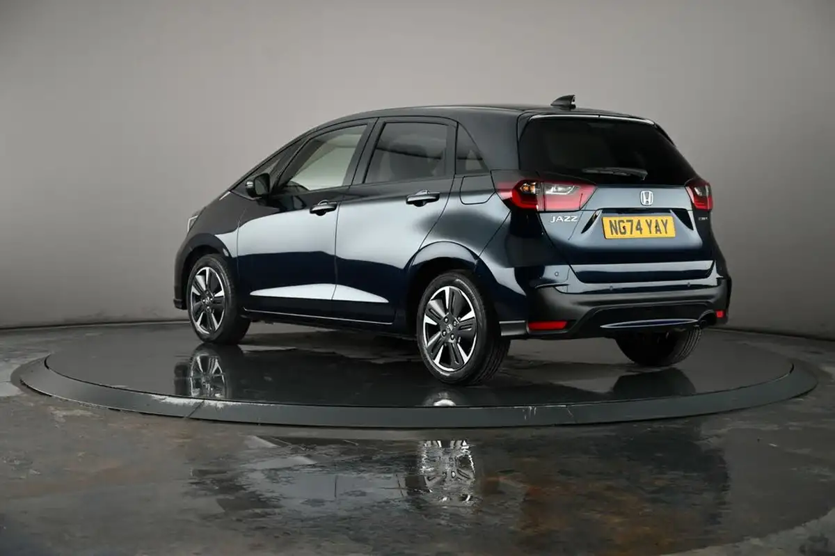 2025-honda-jazz-15-i-mmd-advance-big-16