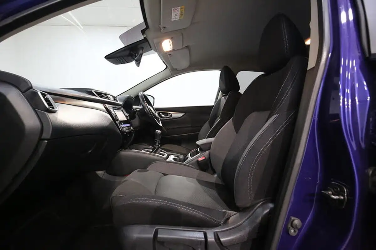 2018-nissan-qashqai-12-dig-t-n-connecta-big-18