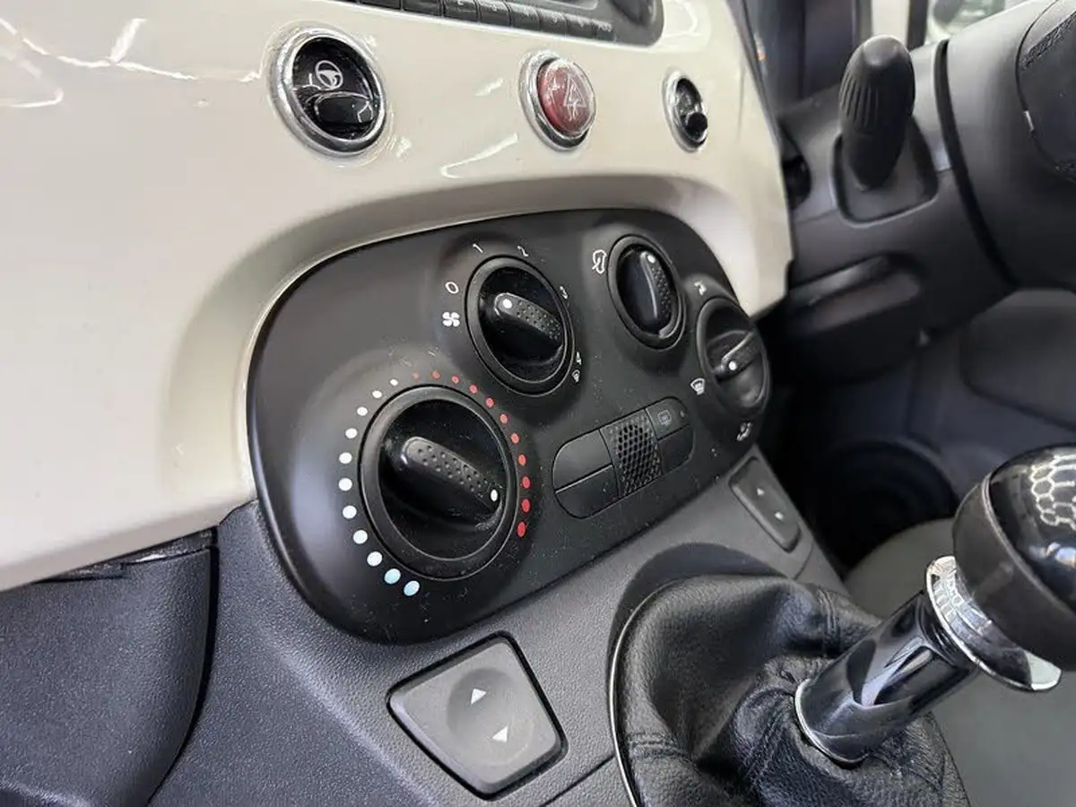 2009-fiat-500-12-pop-big-37