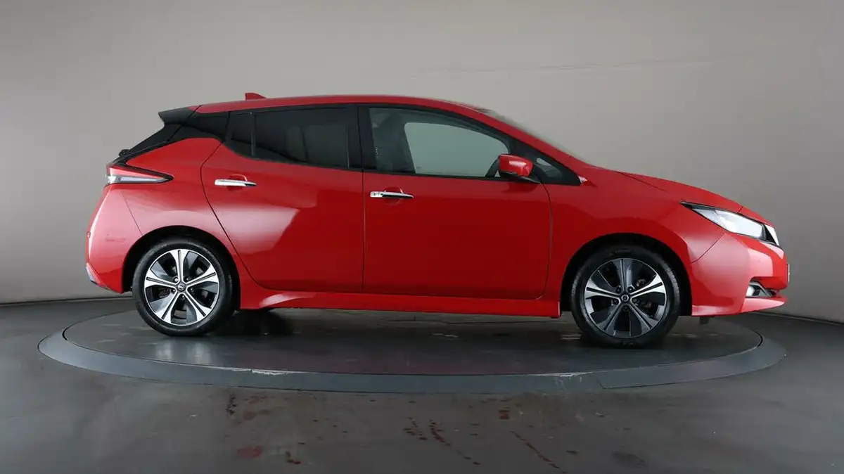 2022-nissan-leaf-e-tekna-big-51