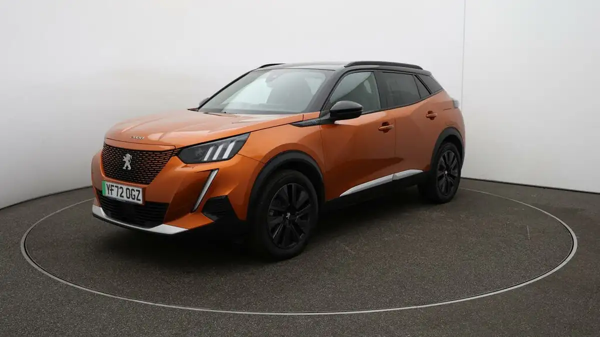 2022-peugeot-2008-suv-e-gt-premium-big-63