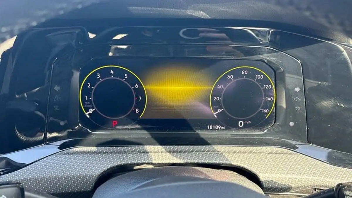 2022-volkswagen-golf-15-etsi-r-line-150ps-hatchback-big-22