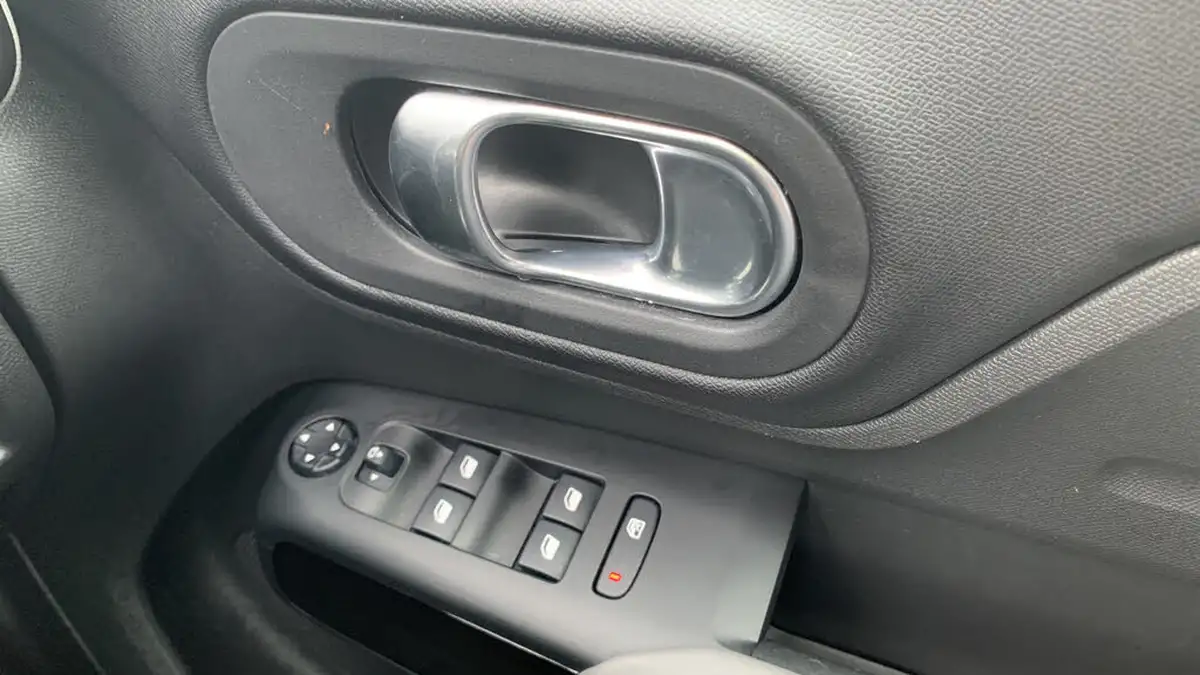 2019-citroen-c5-aircross-15bluehdi-flair-big-21