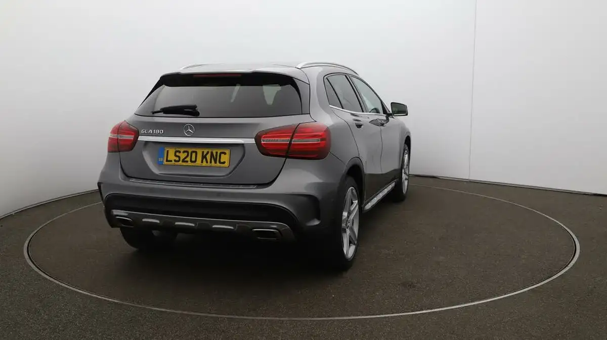2020-mercedes-benz-gla-class-16-gla-180-amg-line-edition-7g-dct-big-47