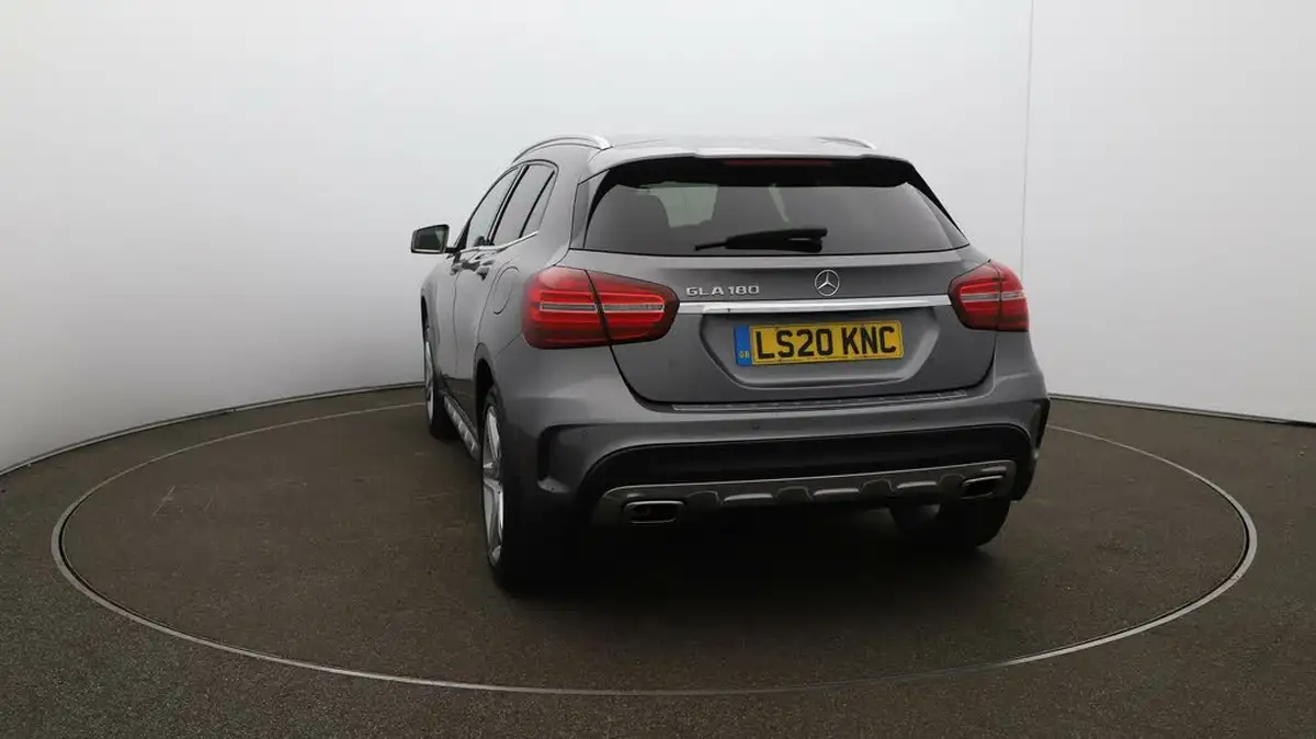 2020-mercedes-benz-gla-class-16-gla-180-amg-line-edition-7g-dct-big-51