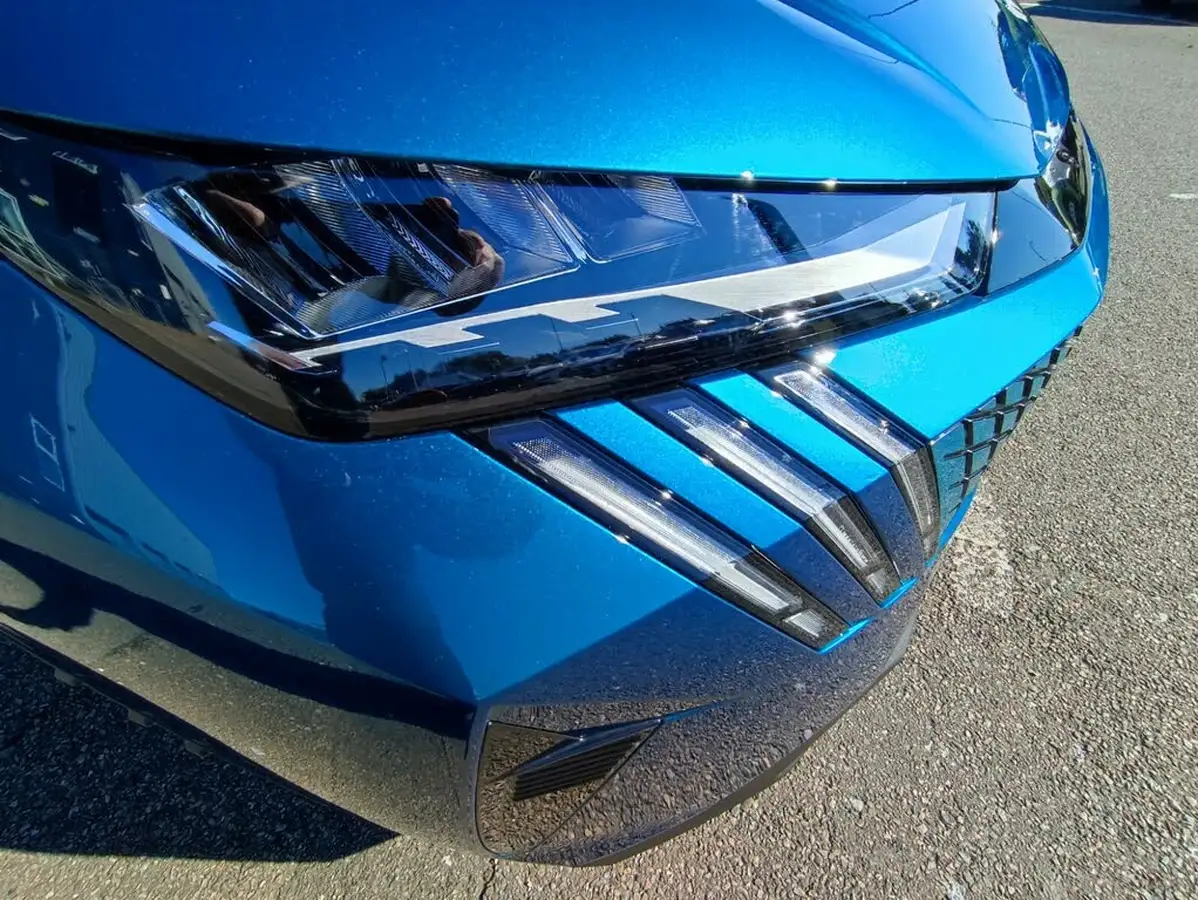 2024-peugeot-3008-suv-12-puretech-allure-136ps-hybrid-e-dsc6-big-9