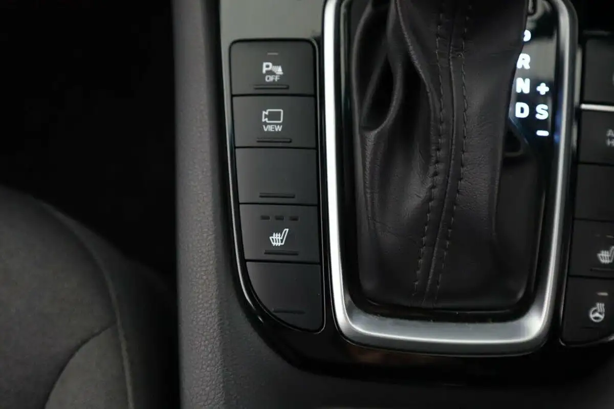 2021-hyundai-ioniq-16-gdi-premium-hybrid-big-18
