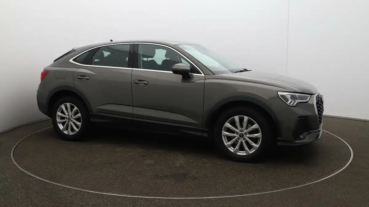 2022-audi-q3-15-35-tfsi-cod-sportback-s-tronic-big-36