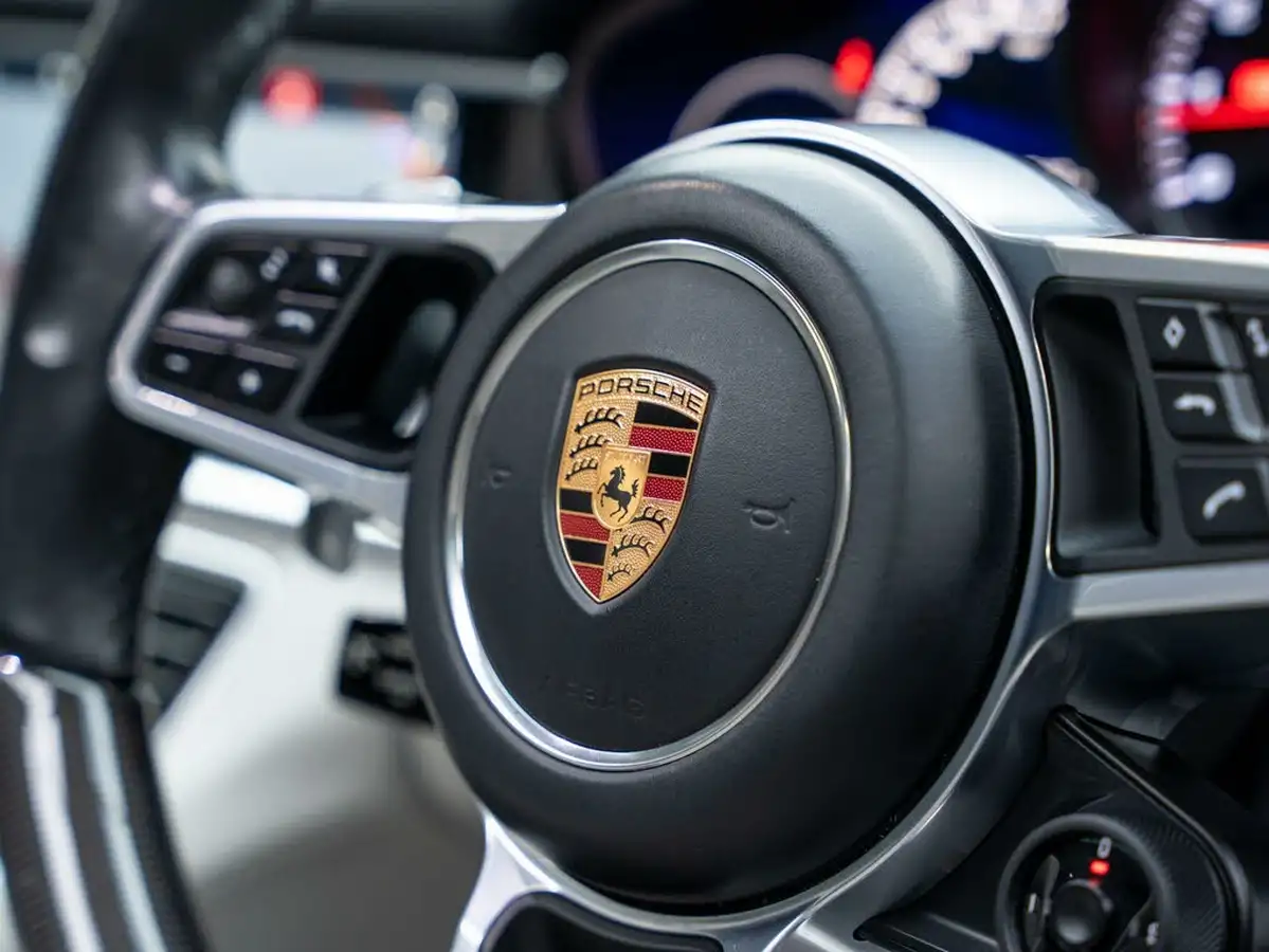 2018-porsche-panamera-40-v8-turbo-hatchback-big-41