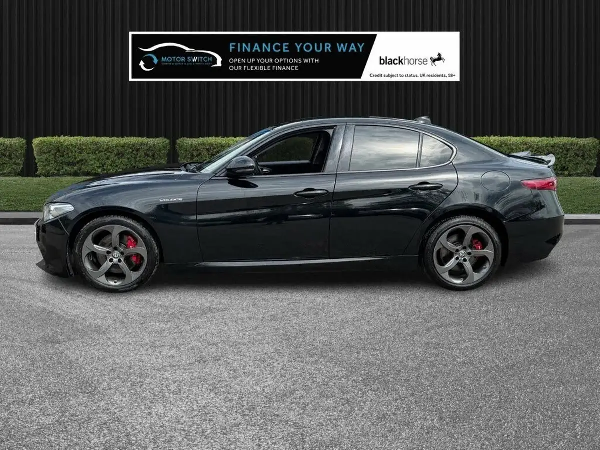 2018-alfa-romeo-giulia-20-veloce-big-10