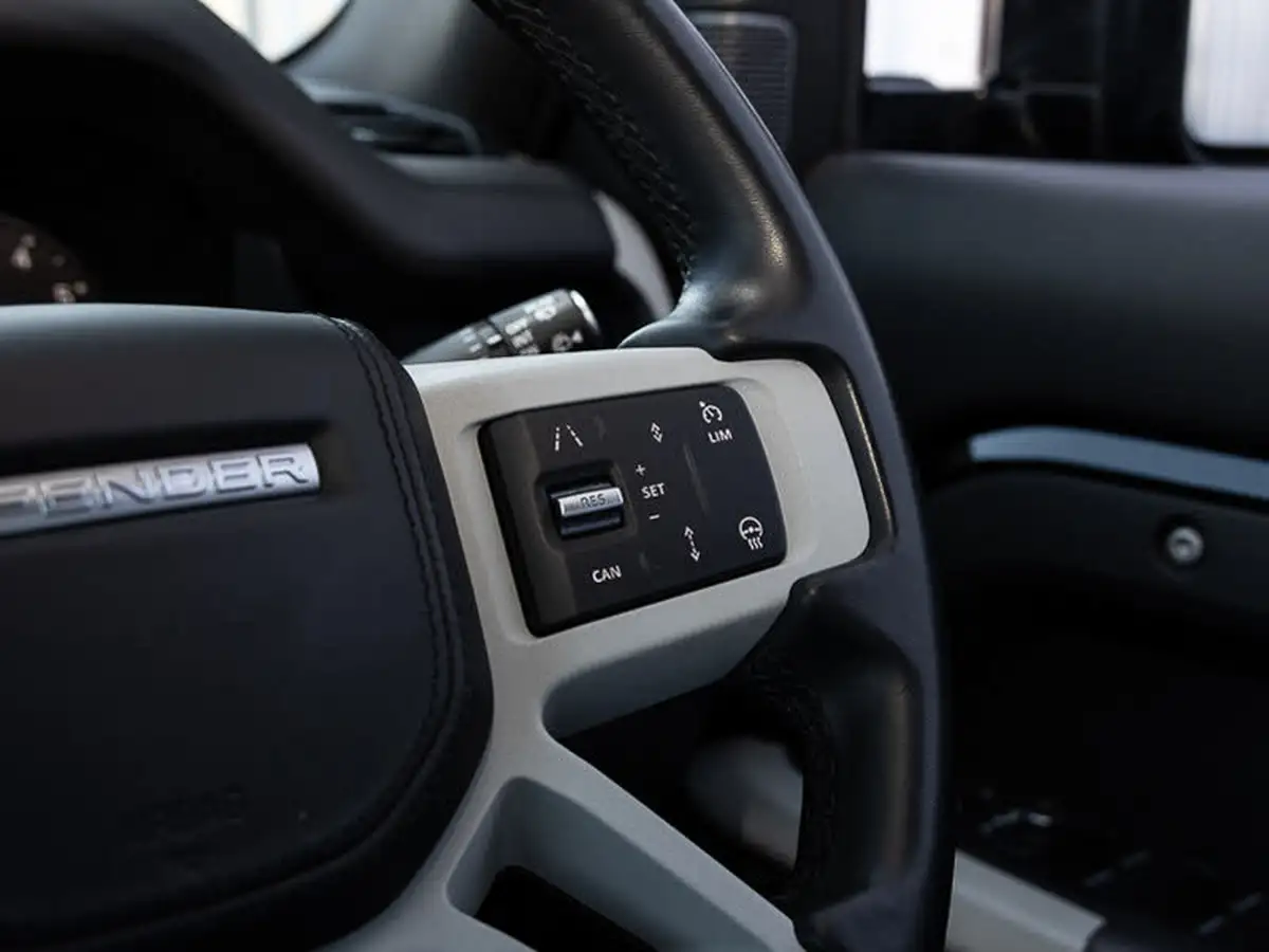 2022-land-rover-110-defender-20-p400e-x-dynamic-hse-big-15