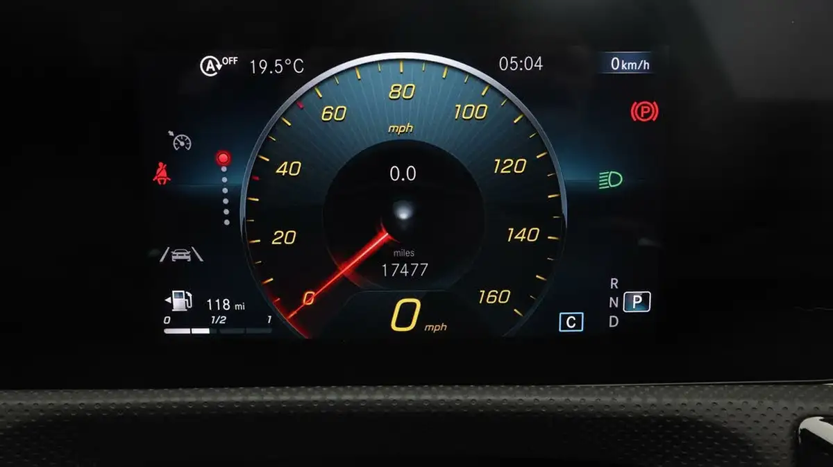 2022-mercedes-benz-a-class-13-a180-amg-line-executive-edition-saloon-4d-7g-dct-big-9