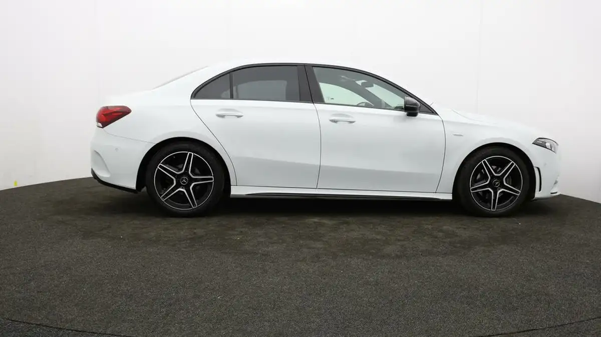 2022-mercedes-benz-a-class-13-a180-amg-line-executive-edition-saloon-4d-7g-dct-big-30
