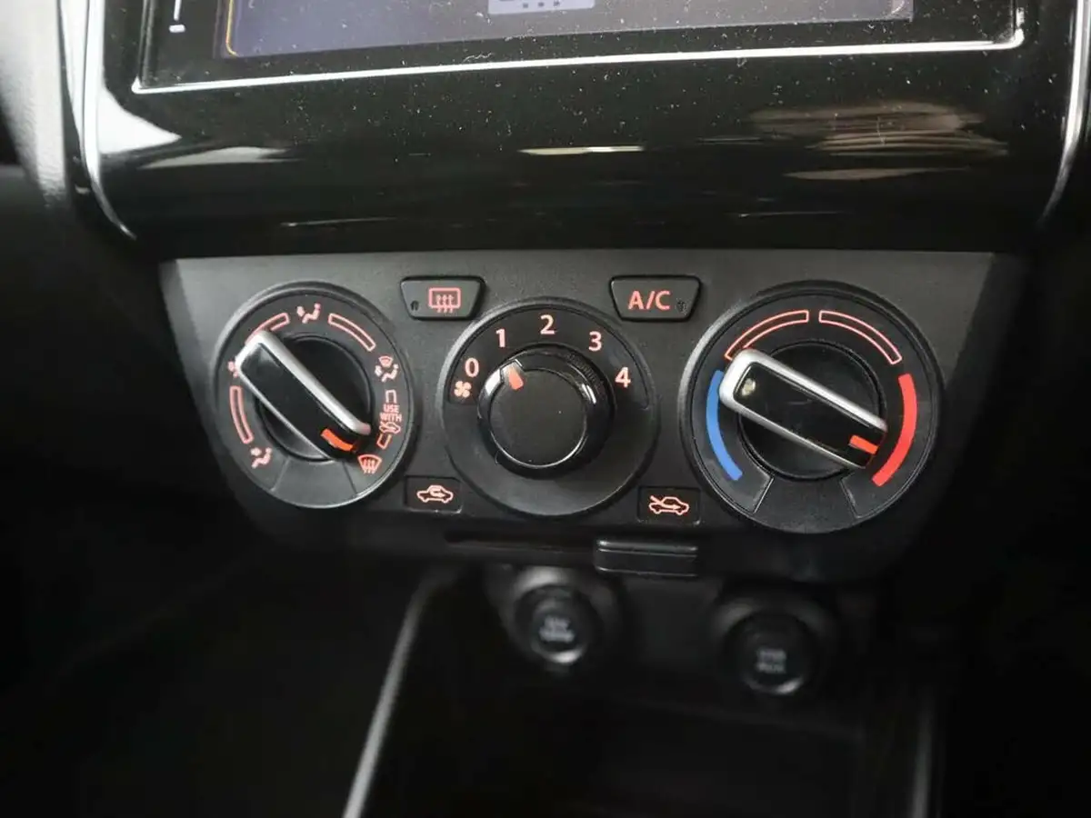 2020-suzuki-swift-12-dualjet-sz-t-90ps-1242cc-big-17