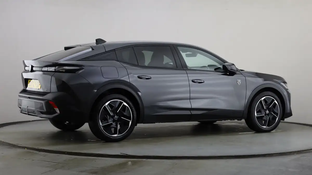2023-peugeot-408-12-puretech-gt-130ps-ss-eat8-big-11