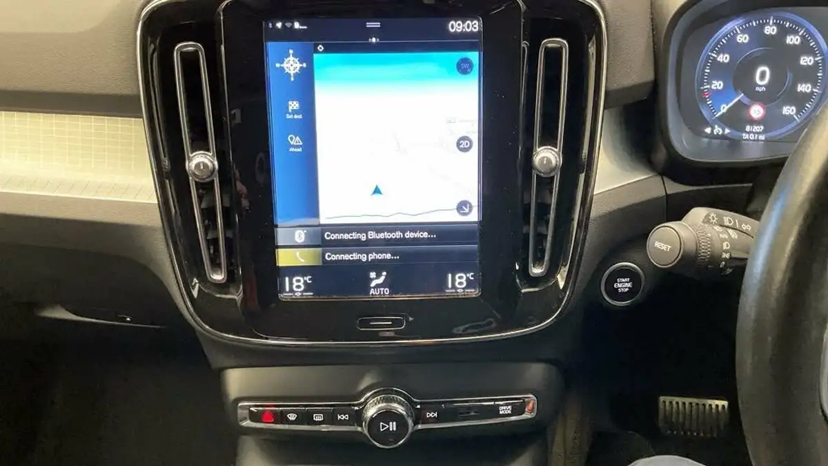 2019-volvo-xc40-20td-d3-momentum-geartronic-big-6