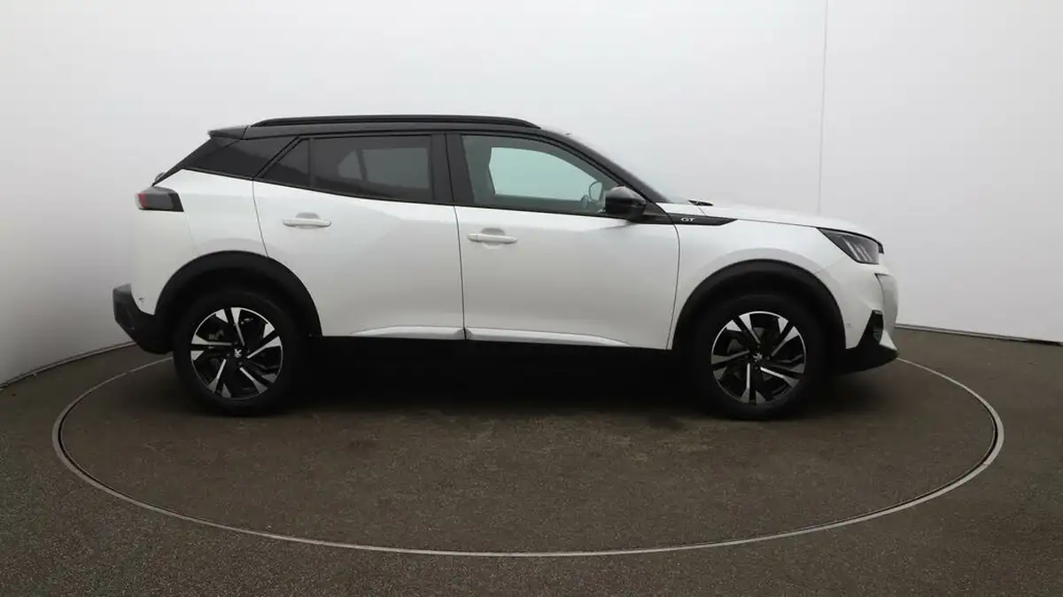 2022-peugeot-2008-suv-12-puretech-gt-big-41