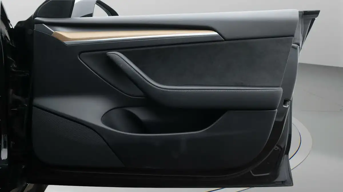 2021-tesla-model-3-e-long-range-awd-big-15