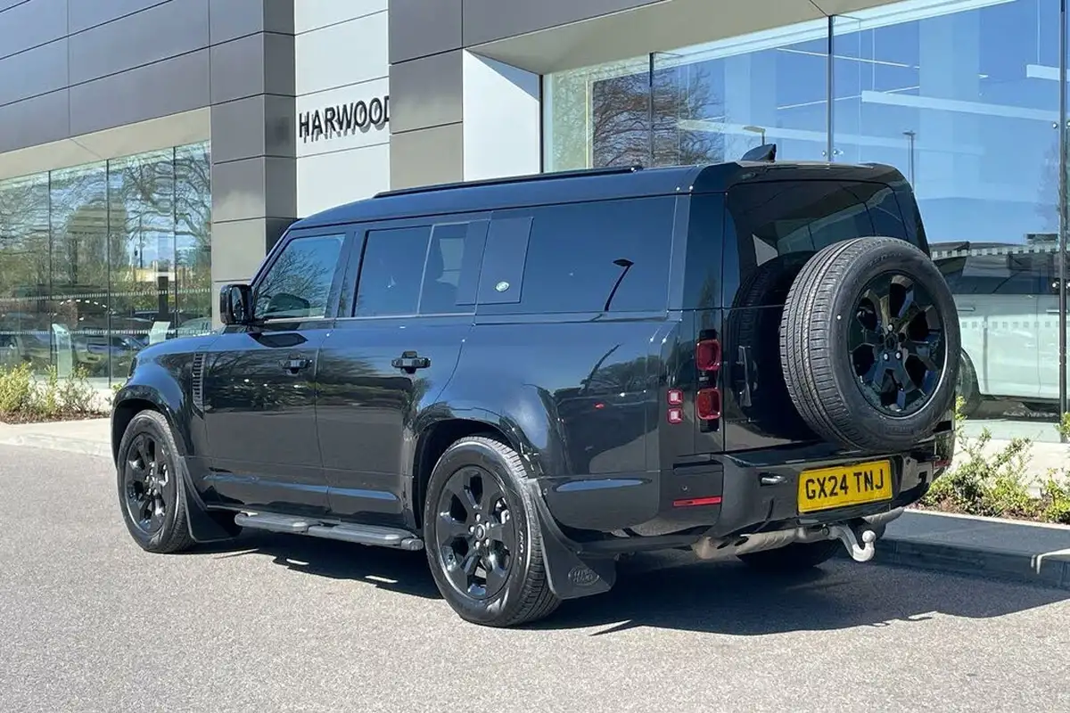 2024-land-rover-130-defender-30-d300-x-dynamic-hse-big-12