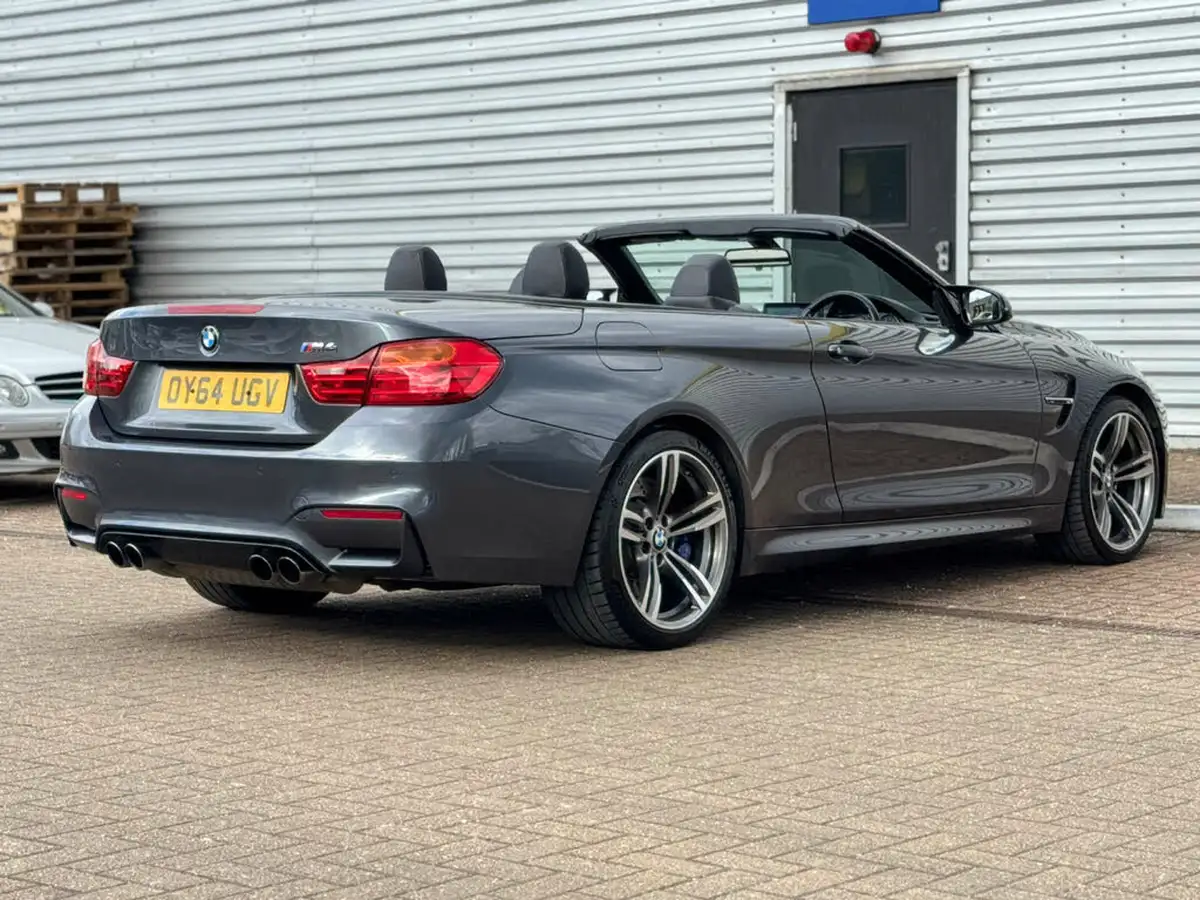 2014-bmw-4-series-30-m4-convertible-m-dct-big-33