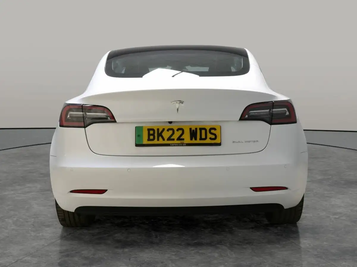 2022-tesla-model-3-e-long-range-big-13