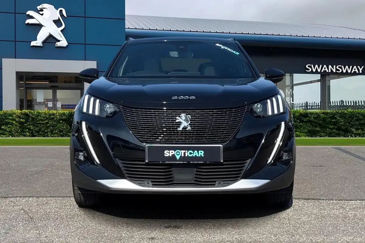 2021-peugeot-2008-suv-e-gt-premium-big-5
