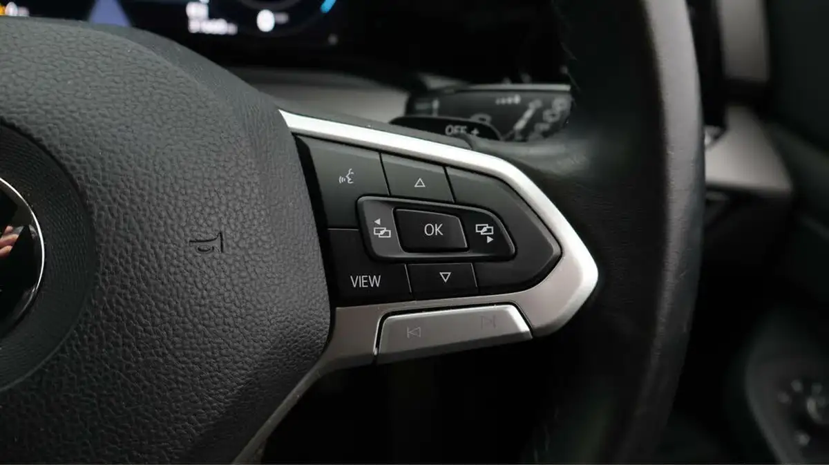 2021-volkswagen-golf-15-etsi-style-150ps-hatchback-big-24