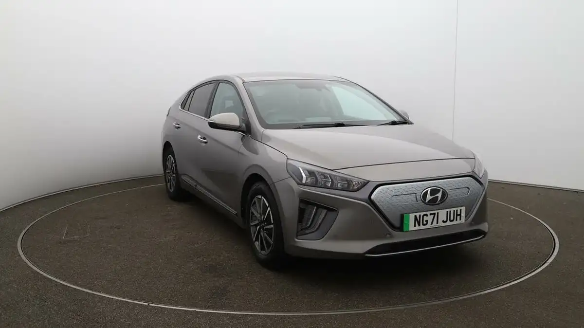 2022-hyundai-ioniq-e-premium-se-electric-big-36