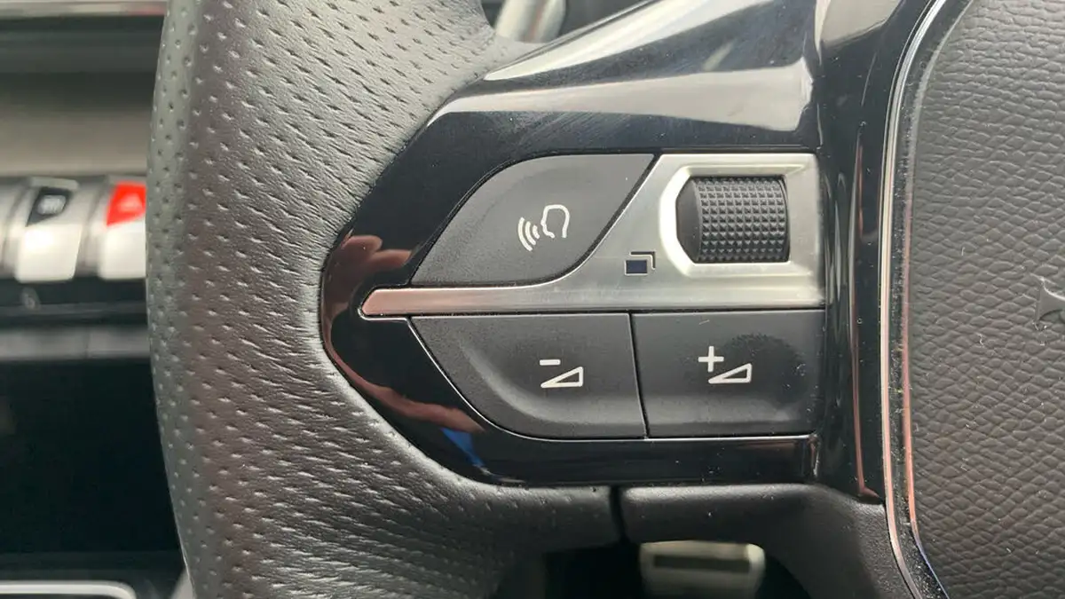 2024-peugeot-5008-suv-12-gt-134bhp-big-22