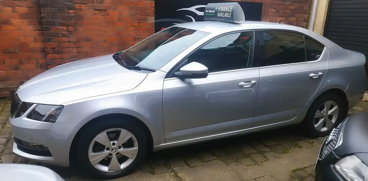 2019-skoda-octavia-16tdi-se-technology-hatchback-big-5