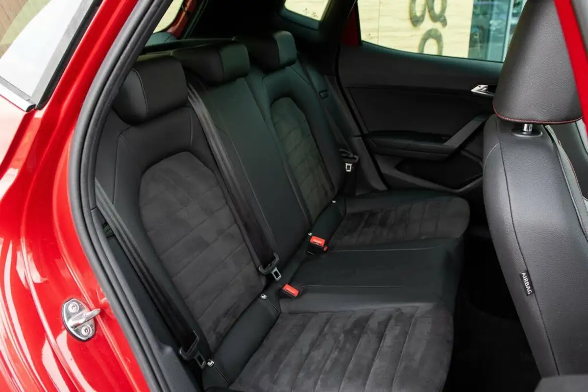 2019-seat-arona-16tdi-fr-sport-big-33