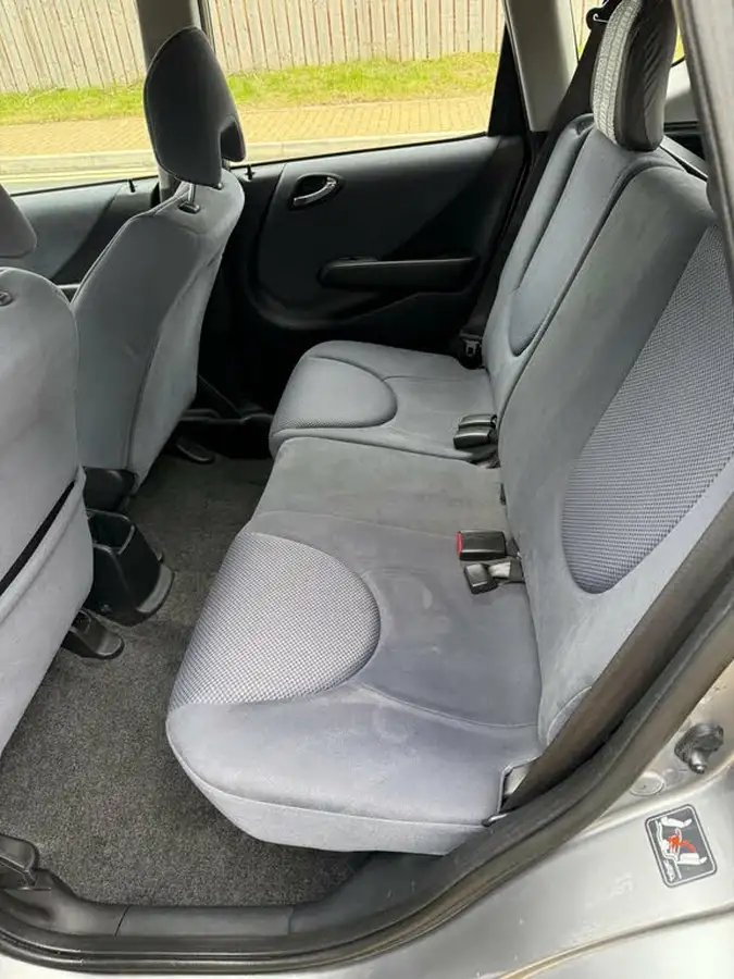 2007-honda-jazz-14-se-cvt-7-big-11