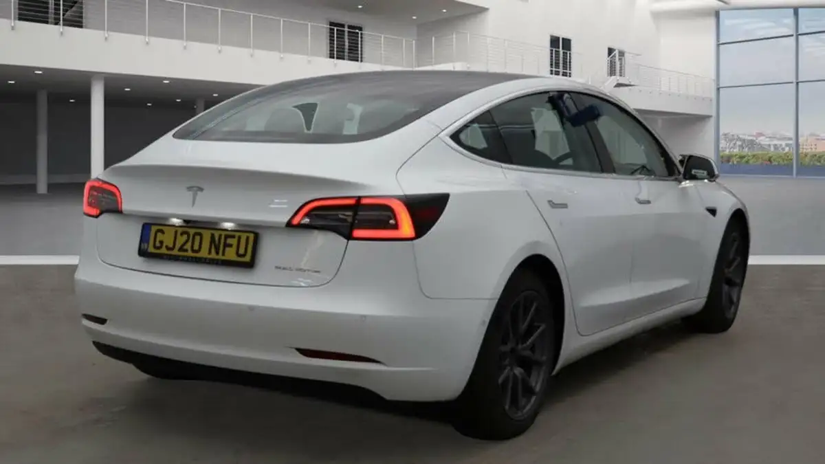 2020-tesla-model-3-e-long-range-big-3