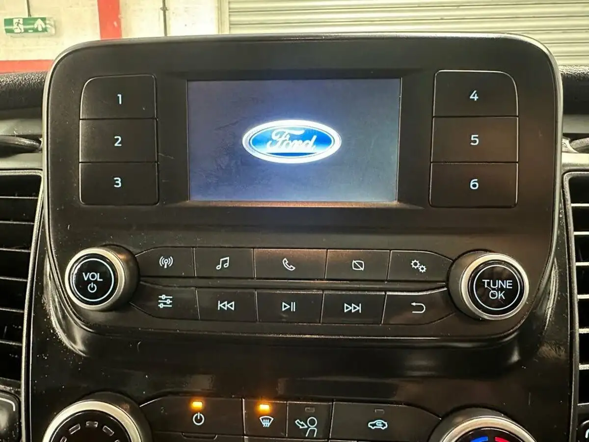 2022-ford-transit-20tdci-350-l2h1-leader-130pseu6dt-rwd-cab-big-15