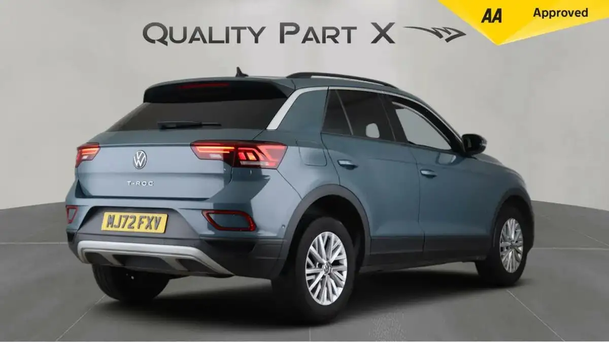 2022-volkswagen-t-roc-10-tsi-life-big-5