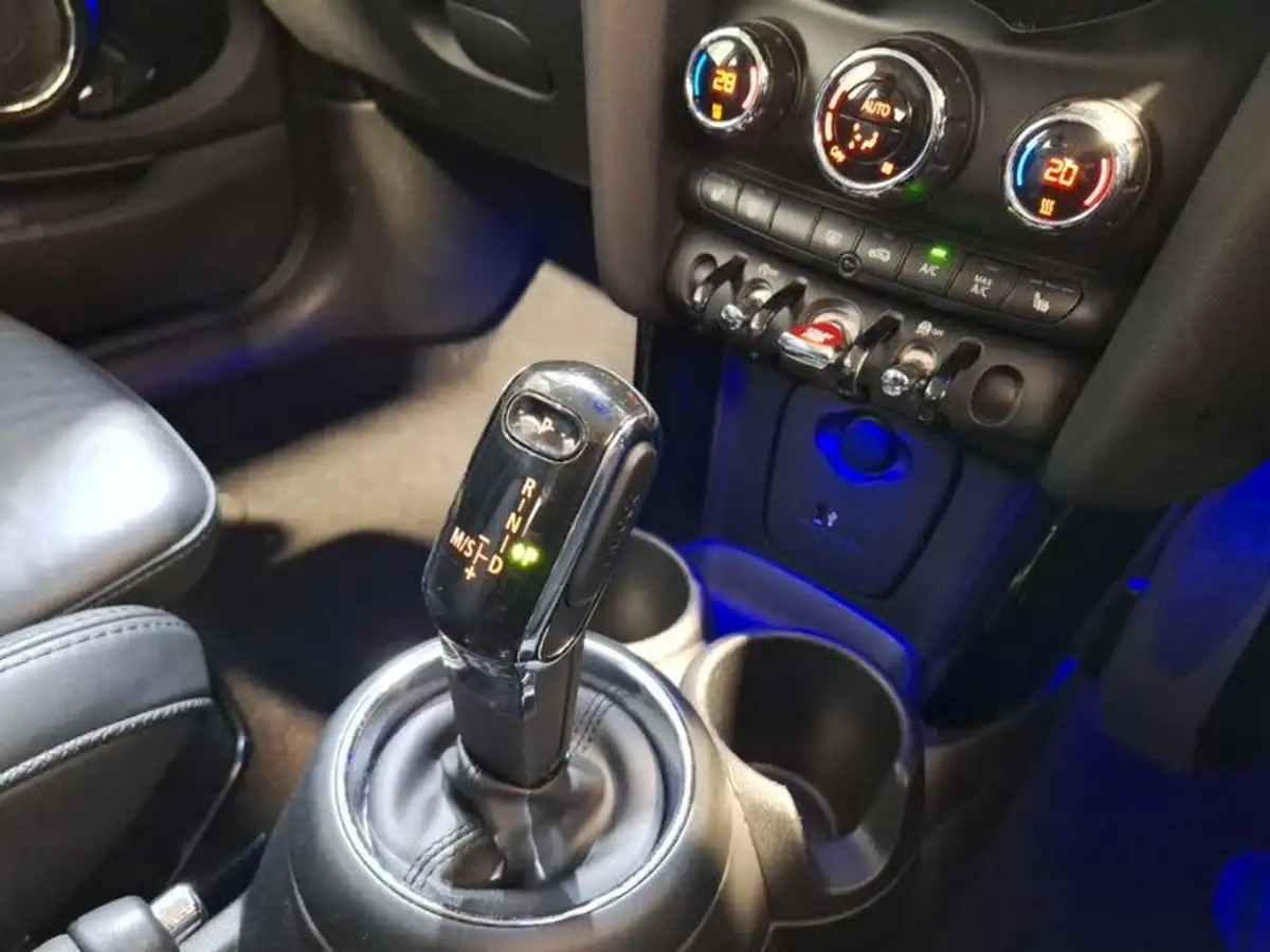 2019-mini-cooper-15-cooper-exclusive-134bhp-hatchback-3d-auto-big-10