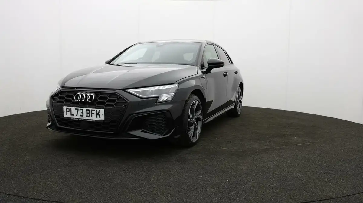 2023-audi-a3-14-45-tfsi-e-s-line-competition-big-54