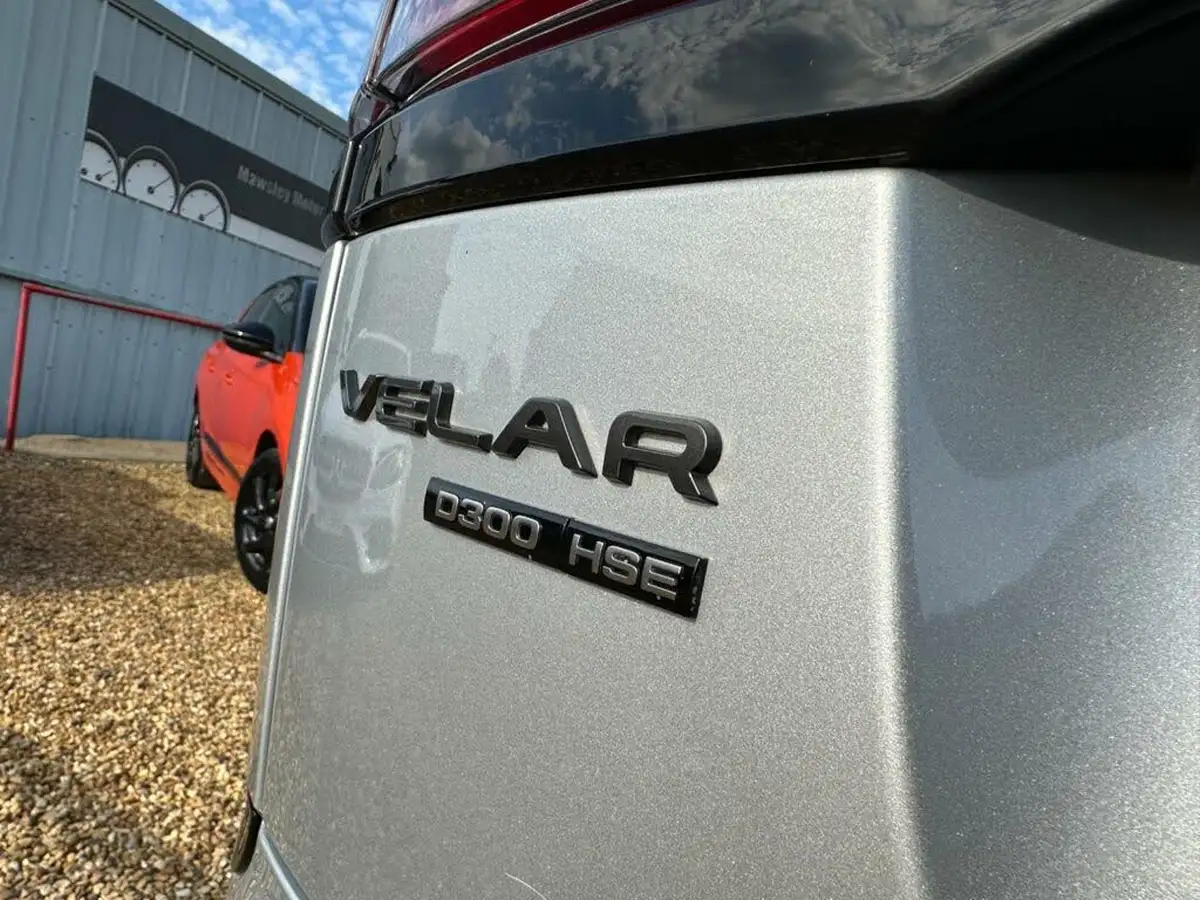 2018-land-rover-range-rover-velar-30-d300-r-dynamic-hse-ss-big-18
